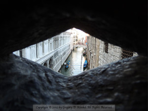 venice-canal-thru-diamond